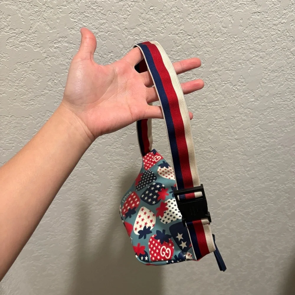 Gucci Limited Edition Strawberry Belt
Bag - Picture 7 of 15